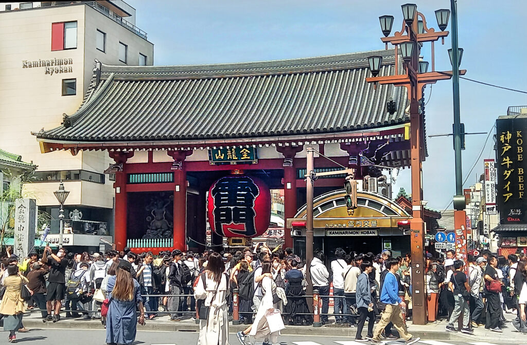 4_Tokyo Asakusa Kaminarimon gate