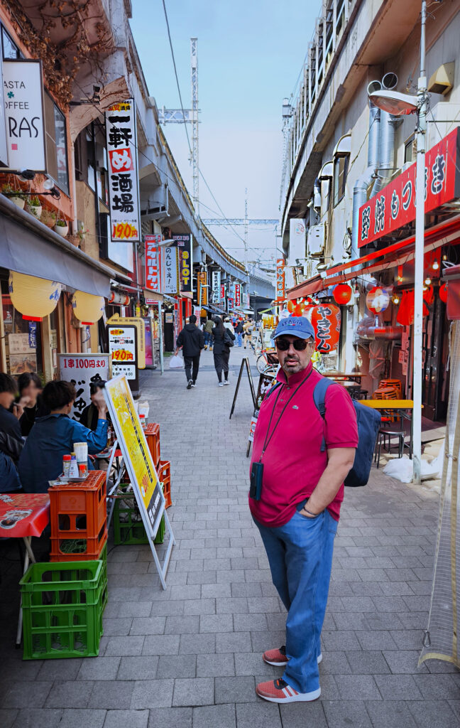 Lato sotto la sopraelevata