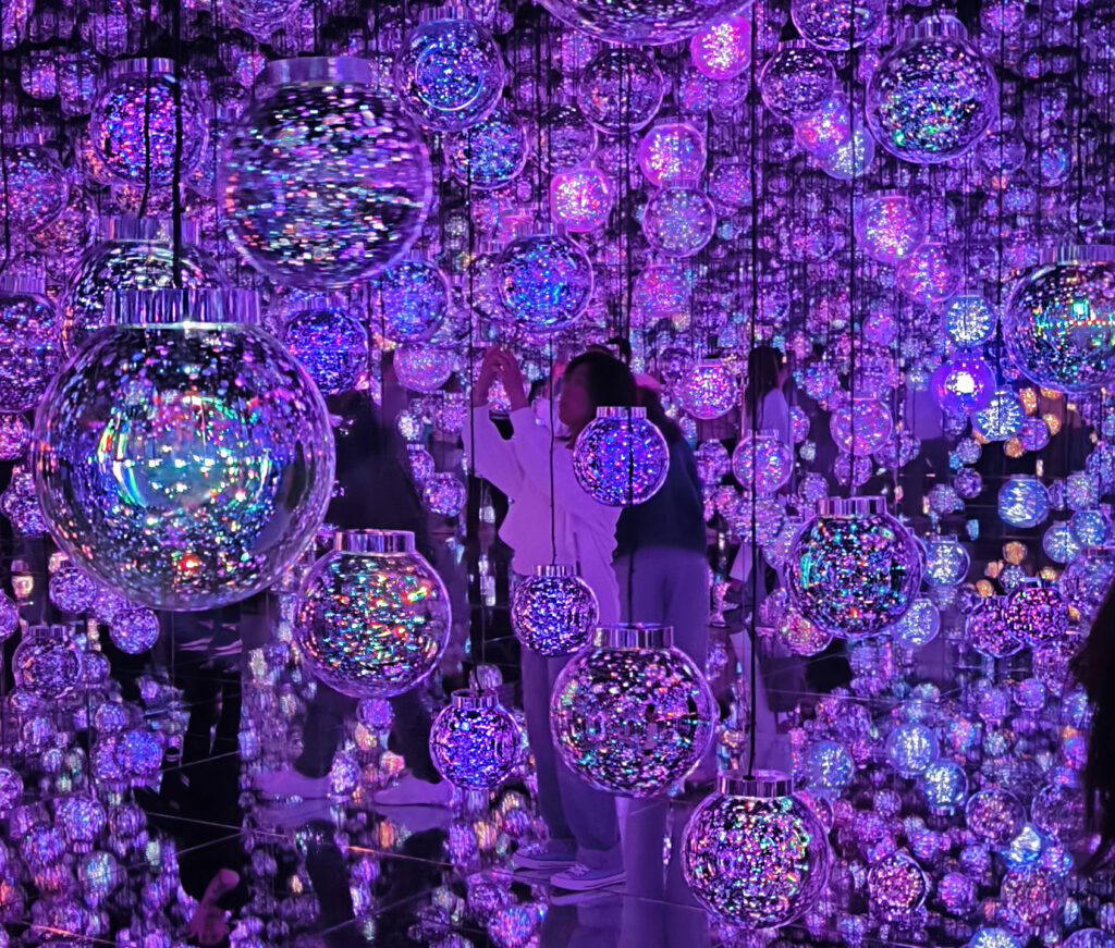 Teamlab Borderless - Bubble Universe