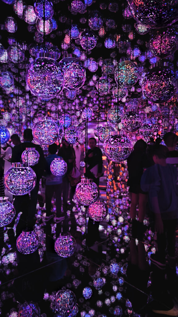 Teamlab Borderless - Bubble Universe