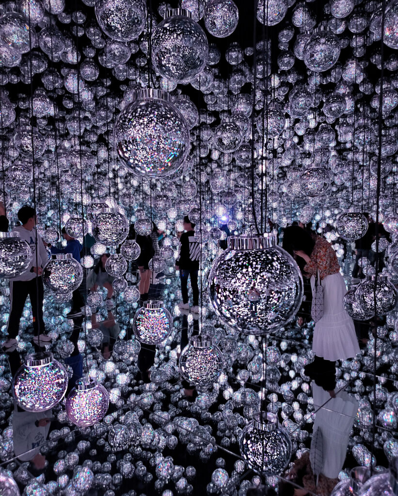 Teamlab Borderless - Bubble Universe