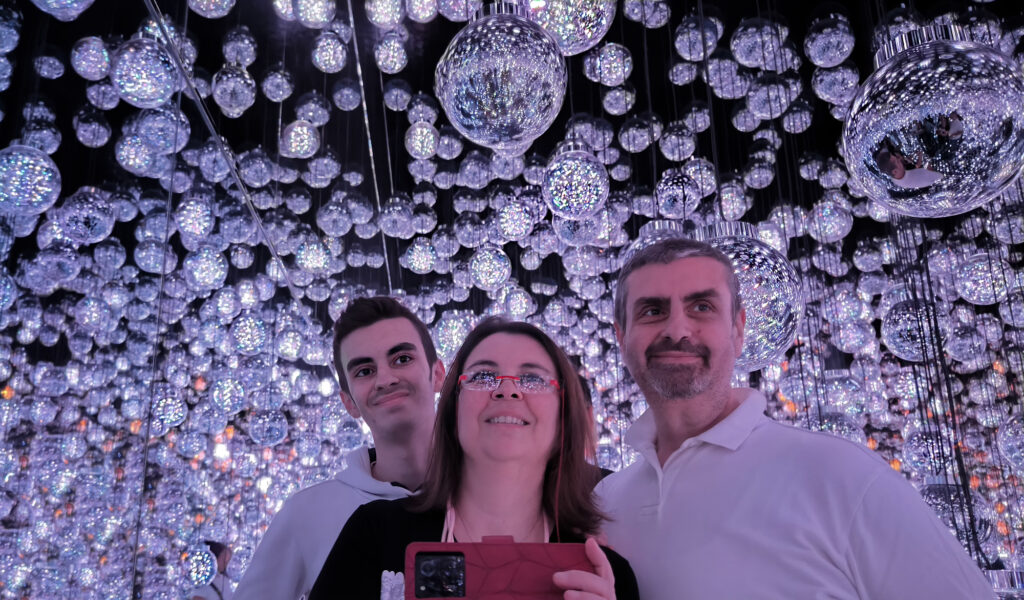 Teamlab Borderless - Bubble Universe