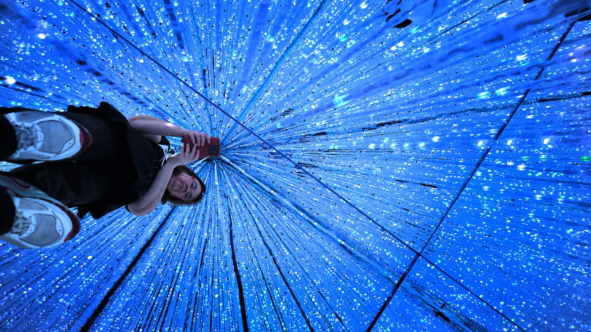 Teamlab Borderless - Crystal World led