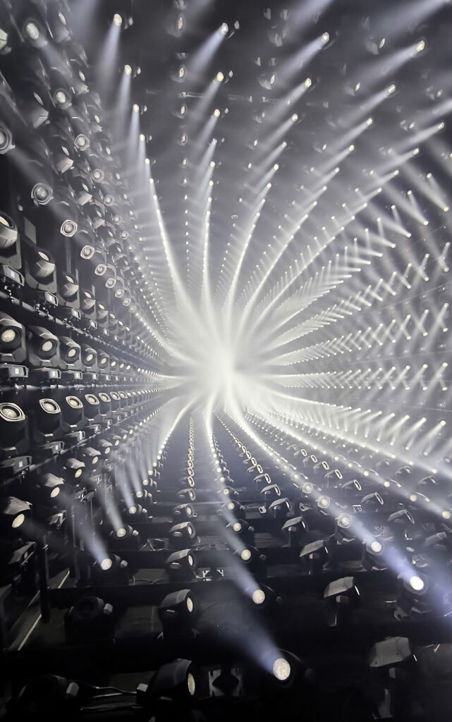 TeamLab Borderless - Light Sculpture