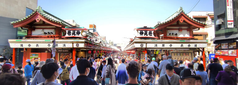 Read more about the article Nakamise-dori