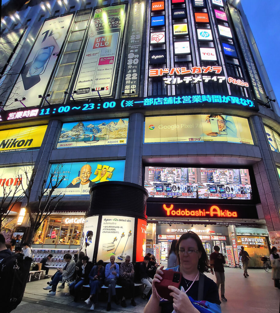 4-Tokyo Akihabara - Yodobashi