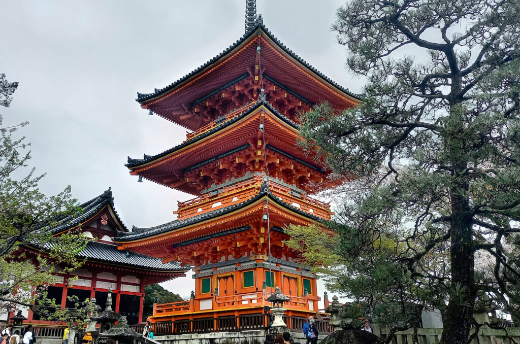 Kyoto - Kiyomizu-dera - Pagoda 3 piani