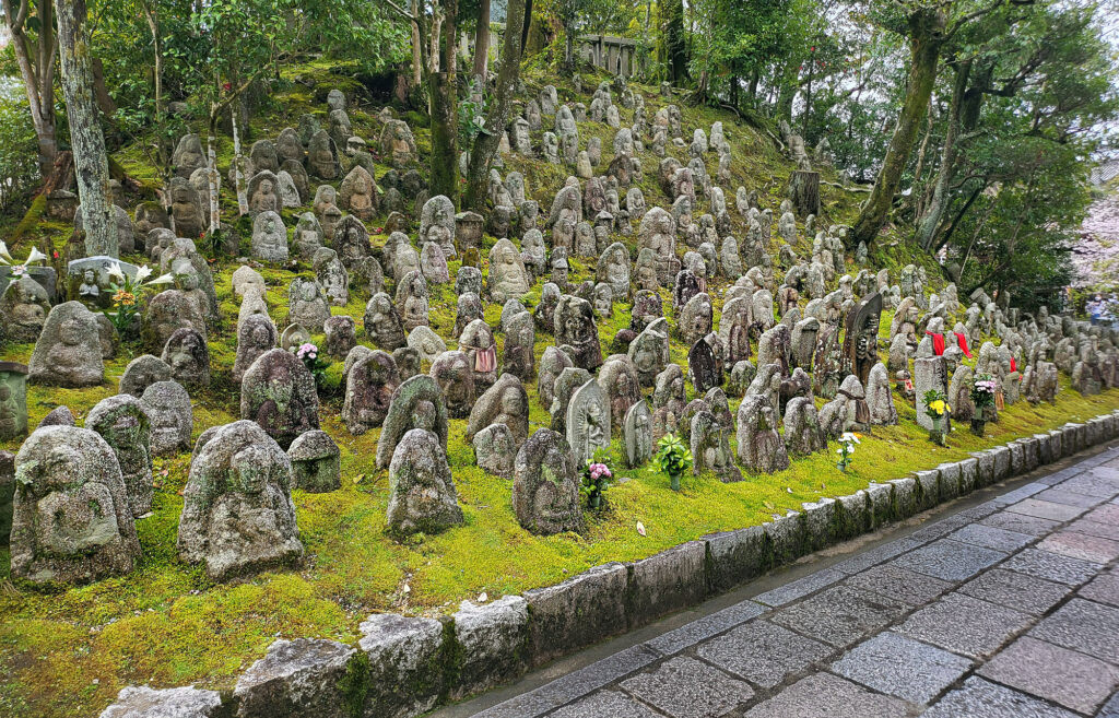Kyoto - Kiyomizu-dera - Giardino dei Mille Buddha di pietra