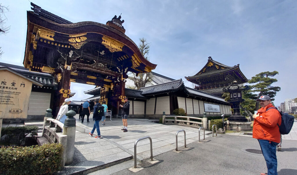 Kyoto - Higashi Honganji - gate ingresso