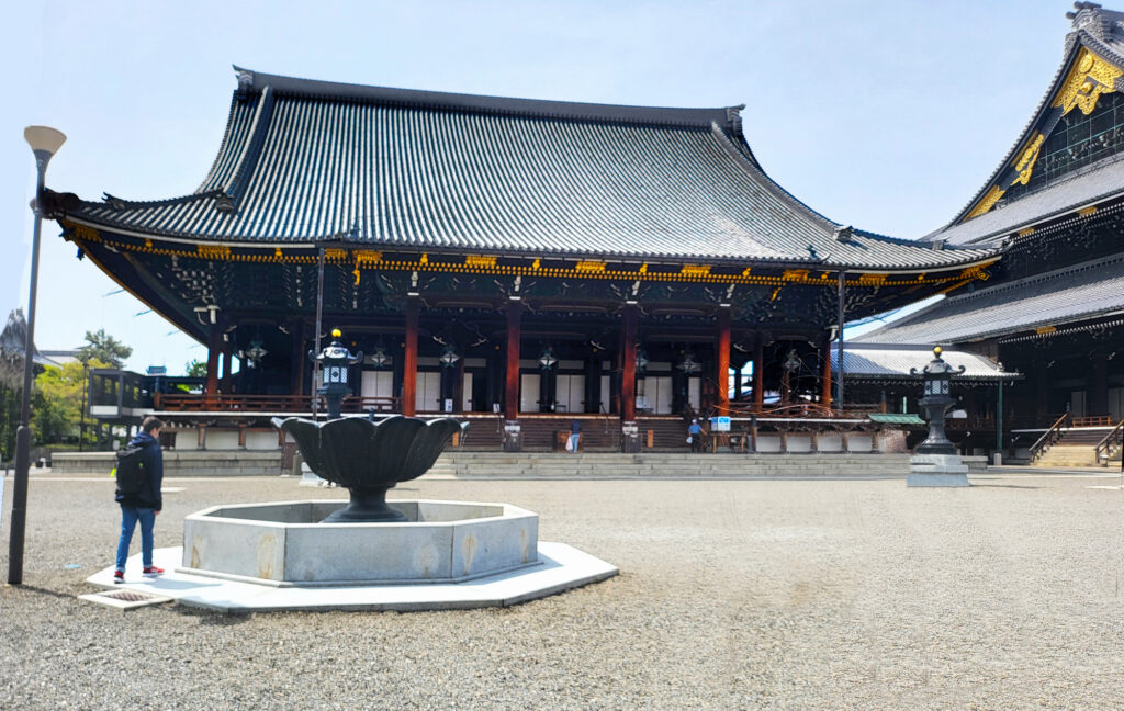 Kyoto - Higashi Honganji Shinshu Honbyo temple - sala Amida
