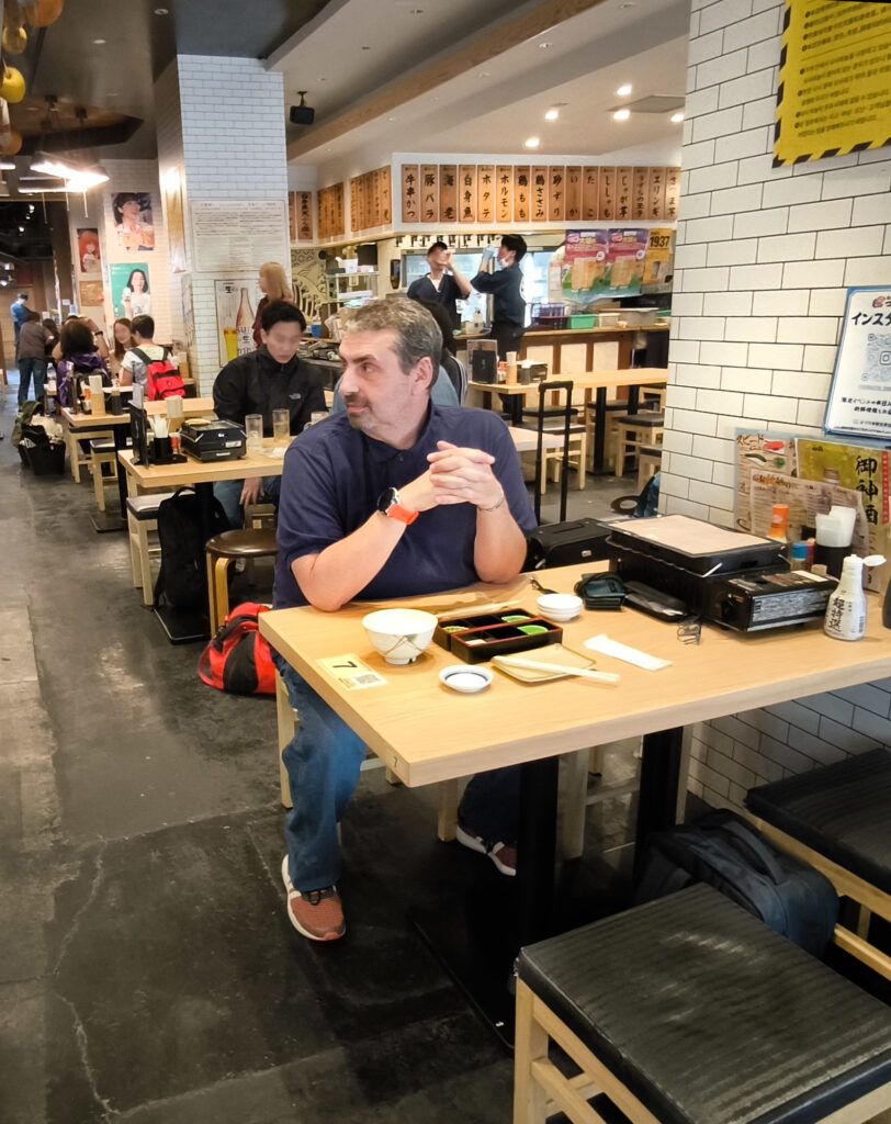 Osaka - ristorante Janbo-tsuribune Tsurikichi in Shinsekai