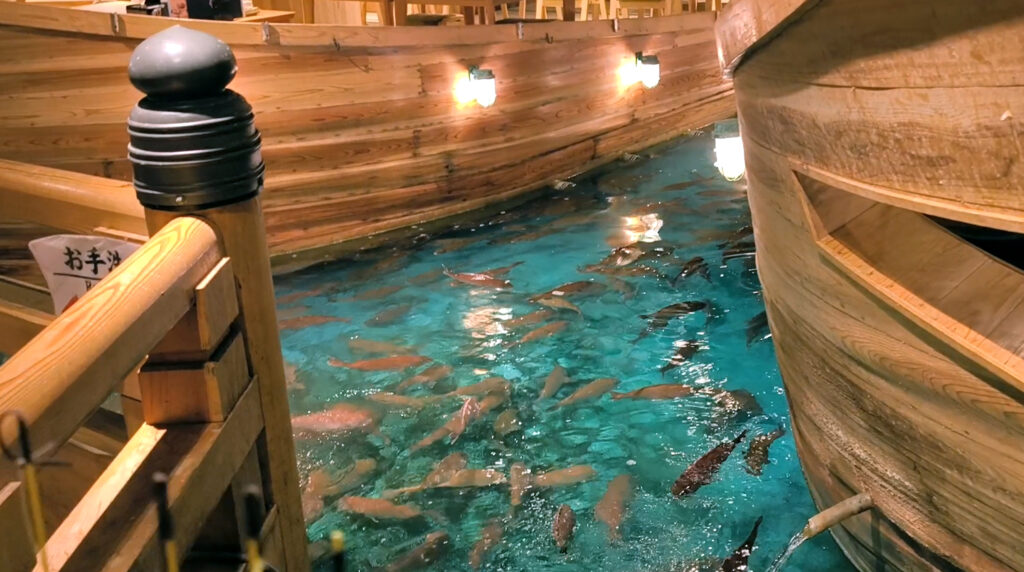 Osaka - ristorante Janbo-tsuribune Tsurikichi in Shinsekai